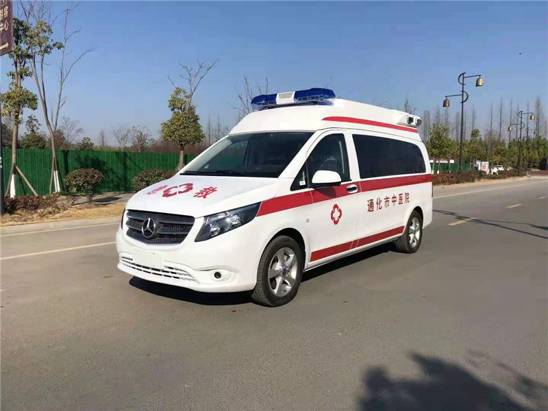 奔馳威霆監(jiān)護型救護車 (3).jpg